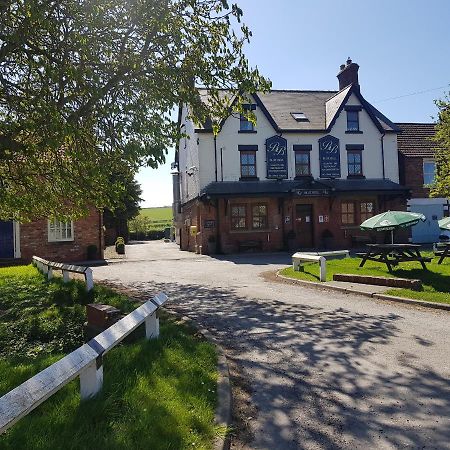 The Blue Bell Inn Weaverthorpe ภายนอก รูปภาพ