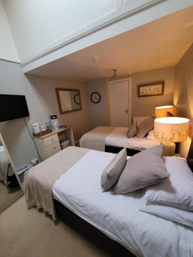 The Blue Bell Inn Weaverthorpe ภายนอก รูปภาพ